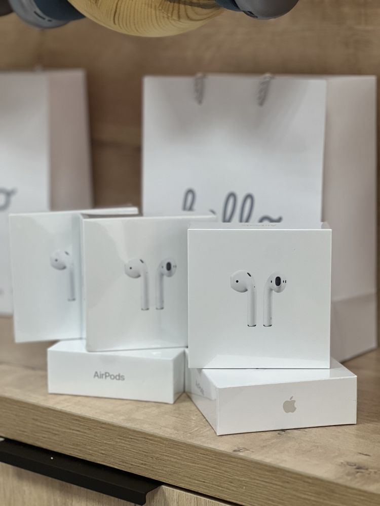 Airpods2 в магазине Hello store