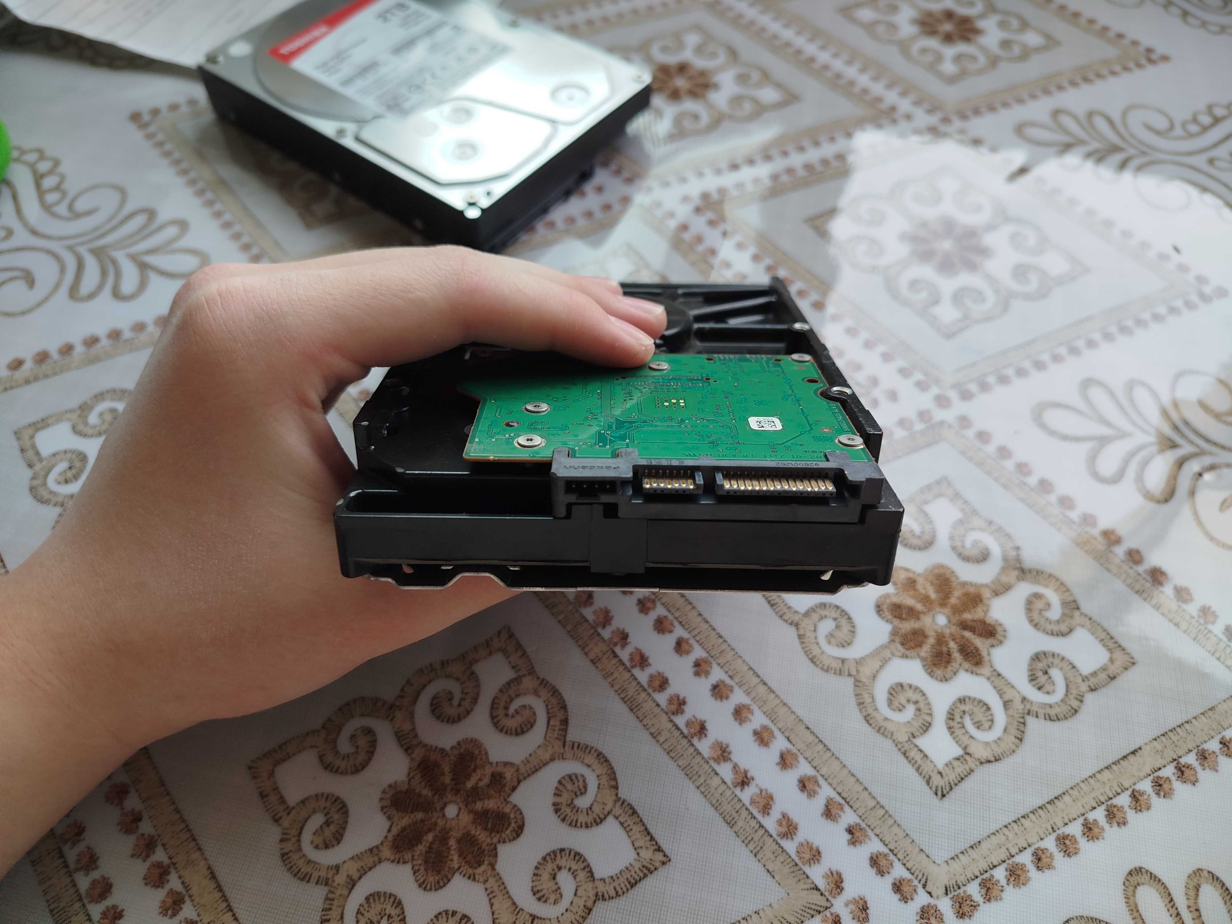 Жёсткий диск Seagate barracuda на 1000гб