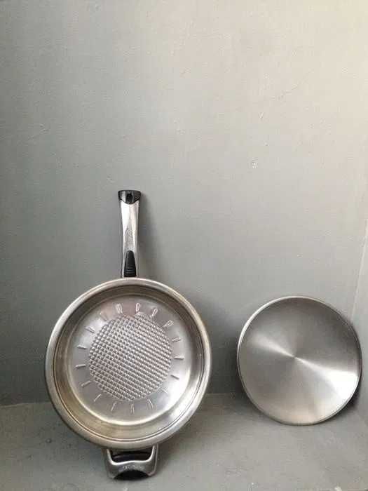 ОТДАМ ДАРОМ сковородку, глубокую, 10×26см, С КРЫШКОЙ, из стали, ЕС бу