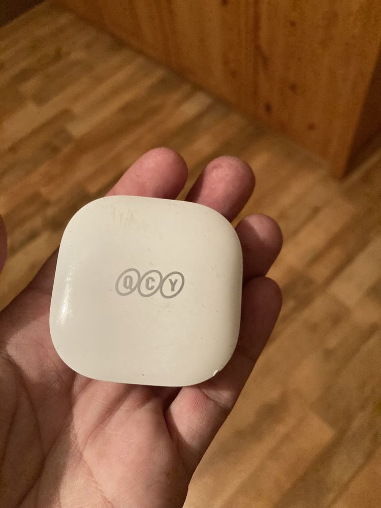 Кейс с правым наушником QCY T13