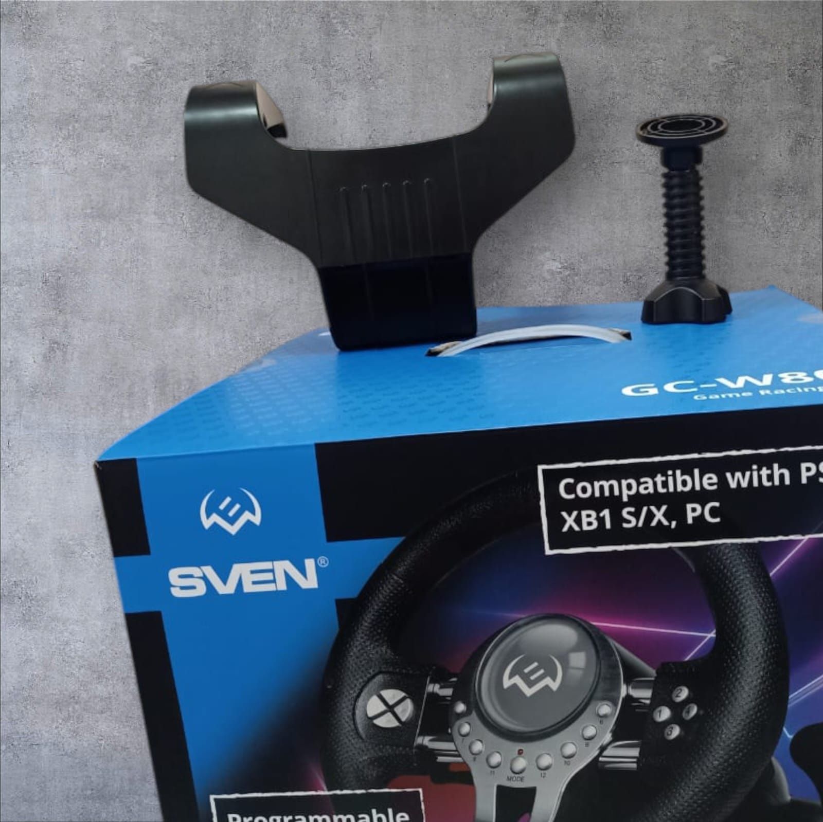 Продам игровой руль Sven gc-w800