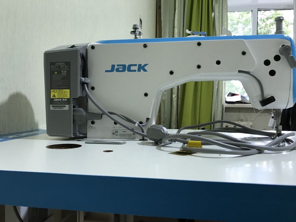 Швейная машинка JACK A2