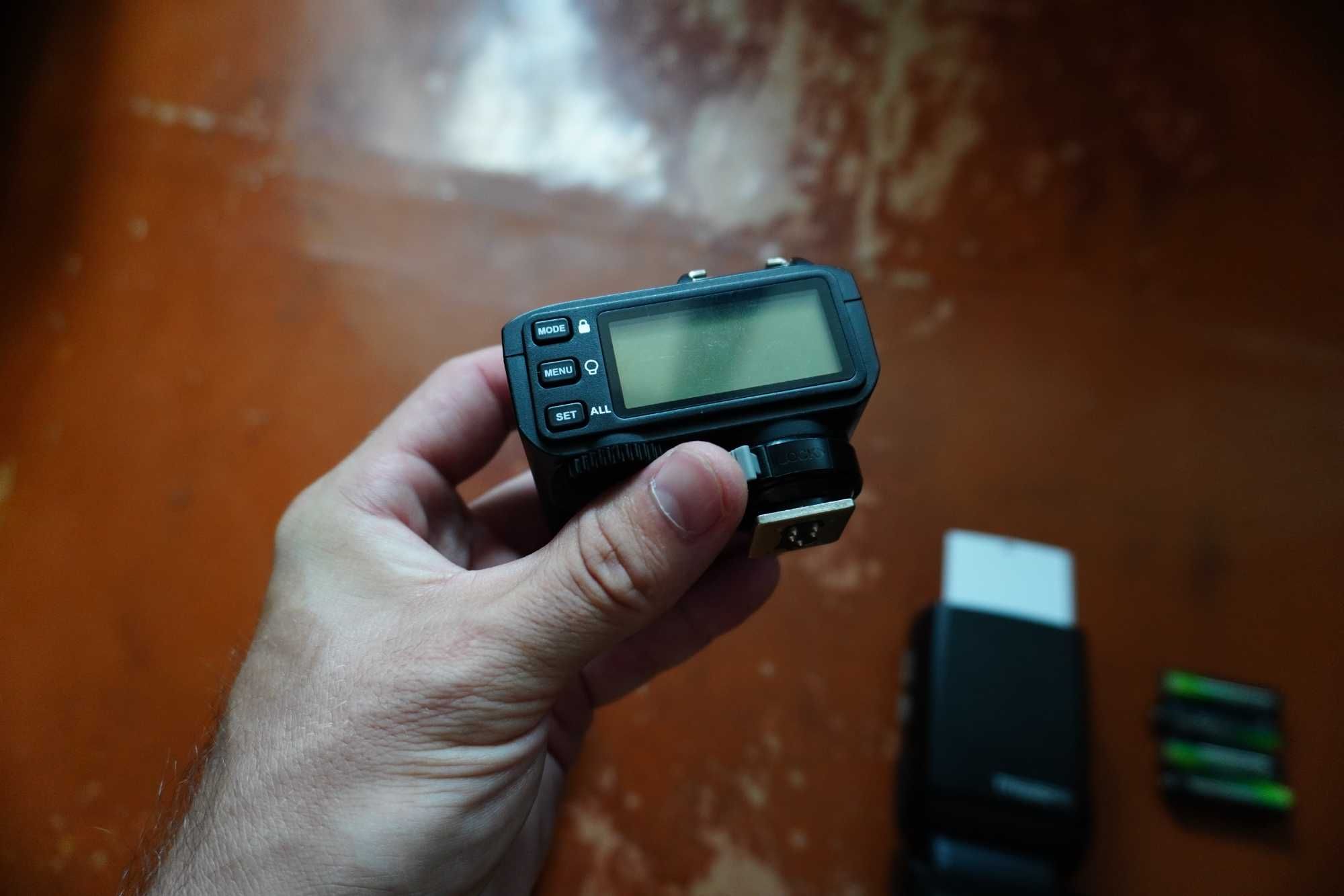 Вспышка и синхронизатор под CANON систему