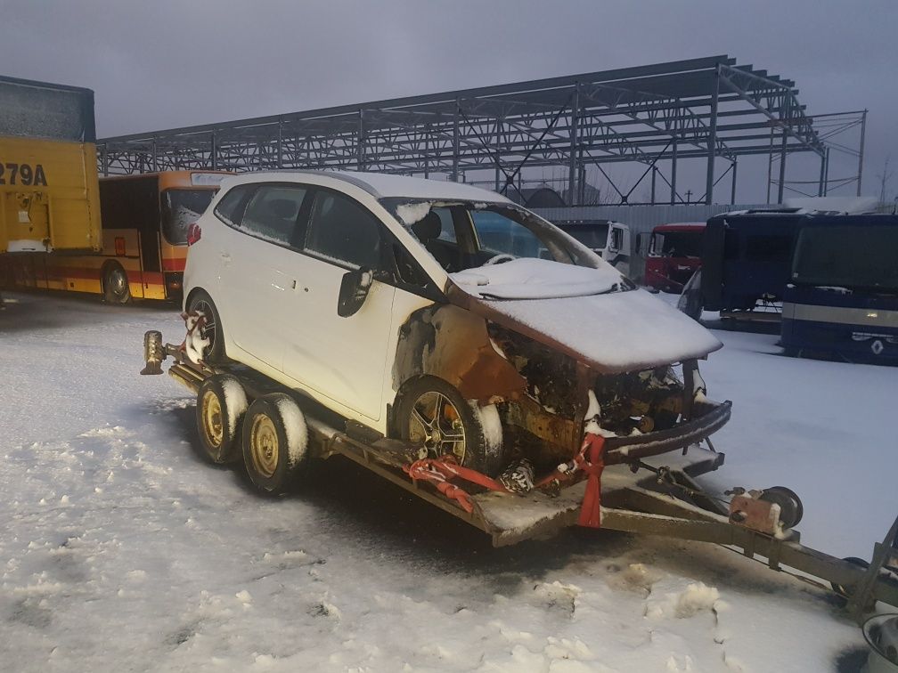 Киа Каренс Kia Carens G4KD 2013 2.0 мкпп на запчасти