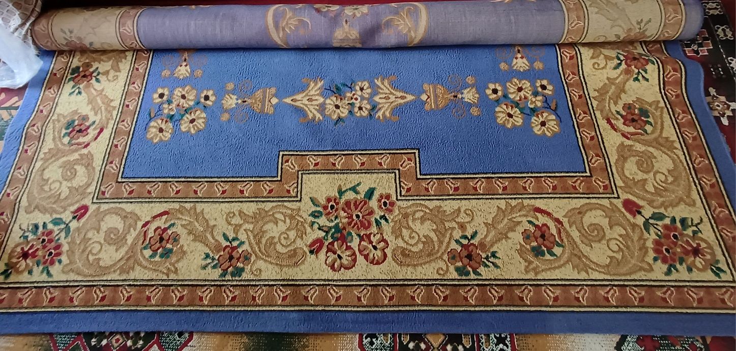 Ковер большой широкий