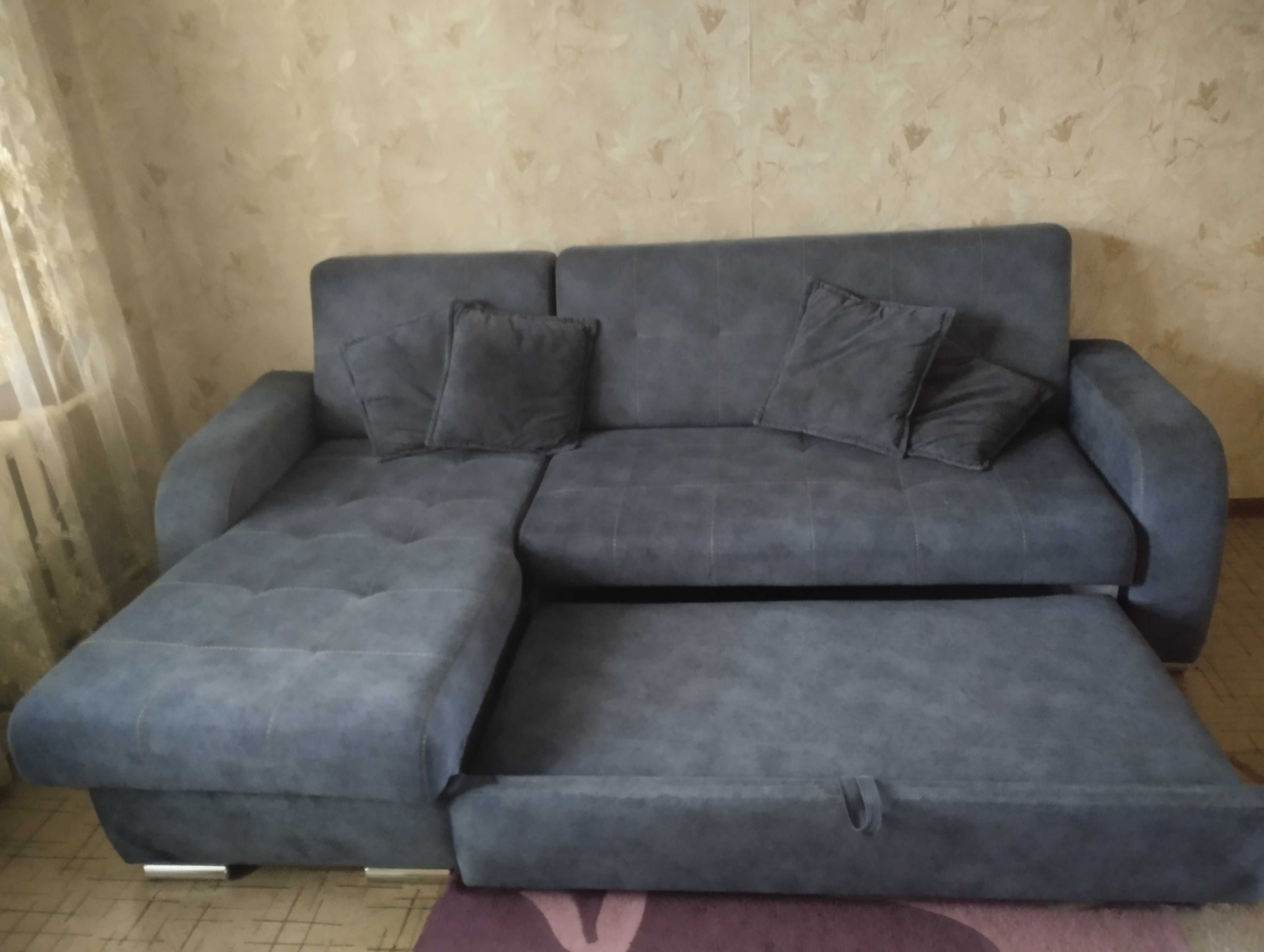 Продам диван в отличном состоянии