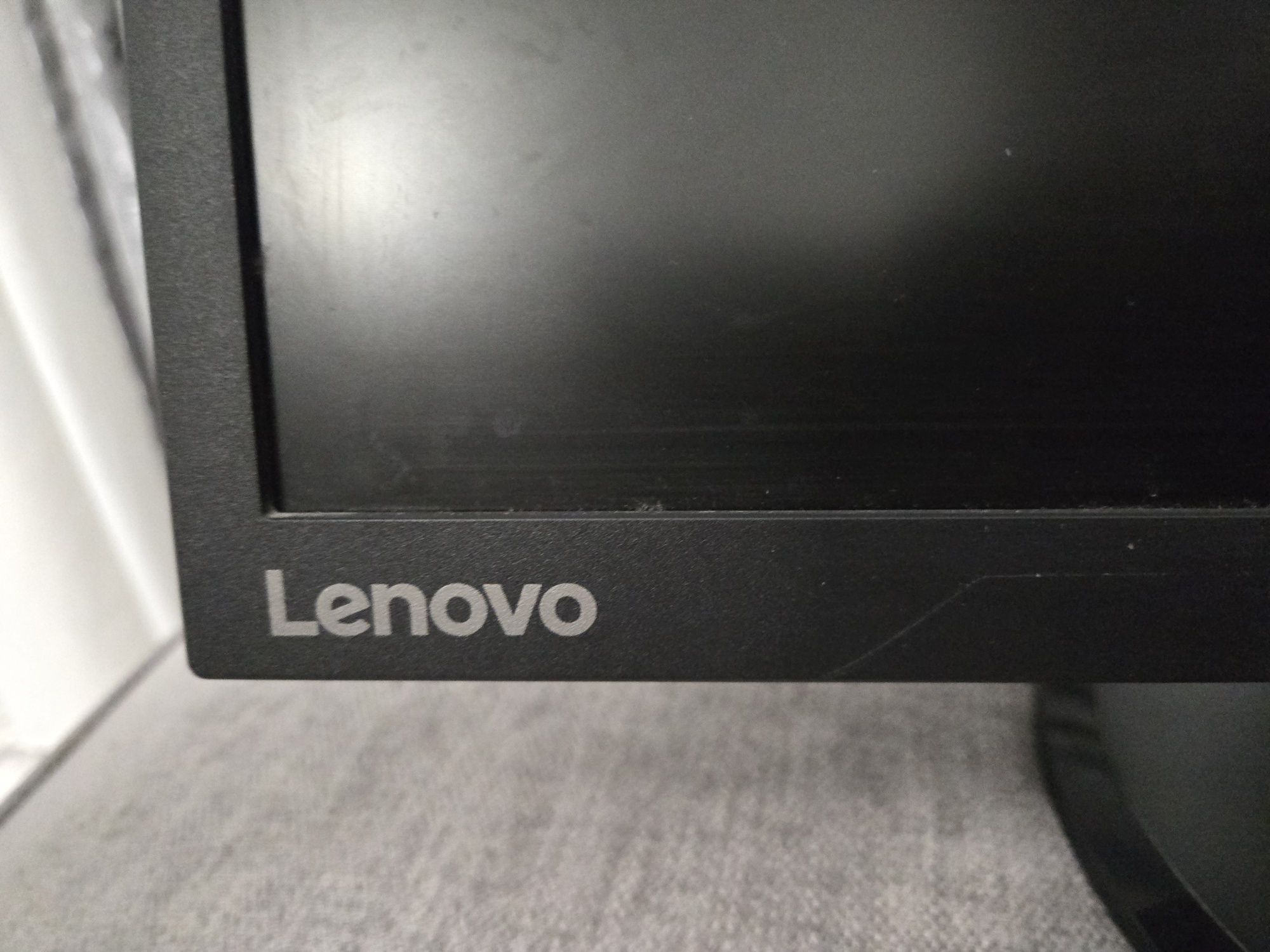 Продам монитор Lenovo