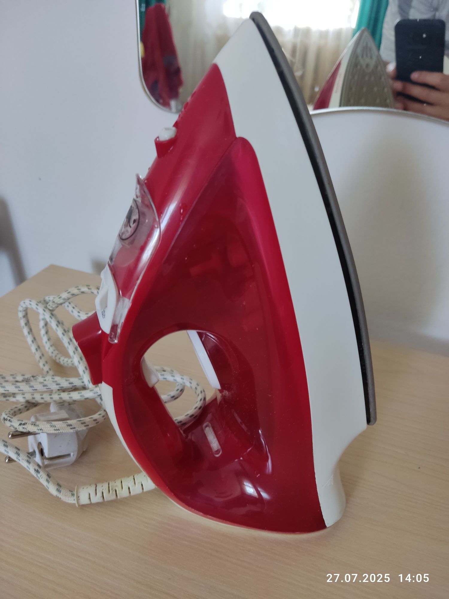 Продается парогенератор (утюг) Tefal Express Easy Steam Station