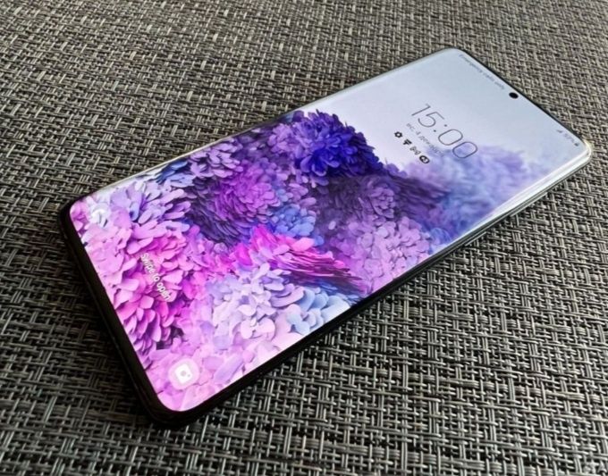Samsung galaxy S20 plus.