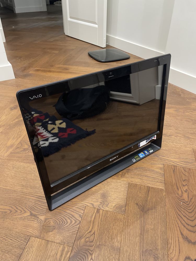 Моноблок Sony Vaio VPCJ12M1R