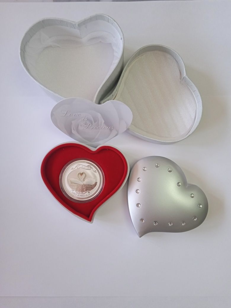 Лебеди / Любовь бесценна (Love is Precious) 2008 r. 1 oz Серебряная