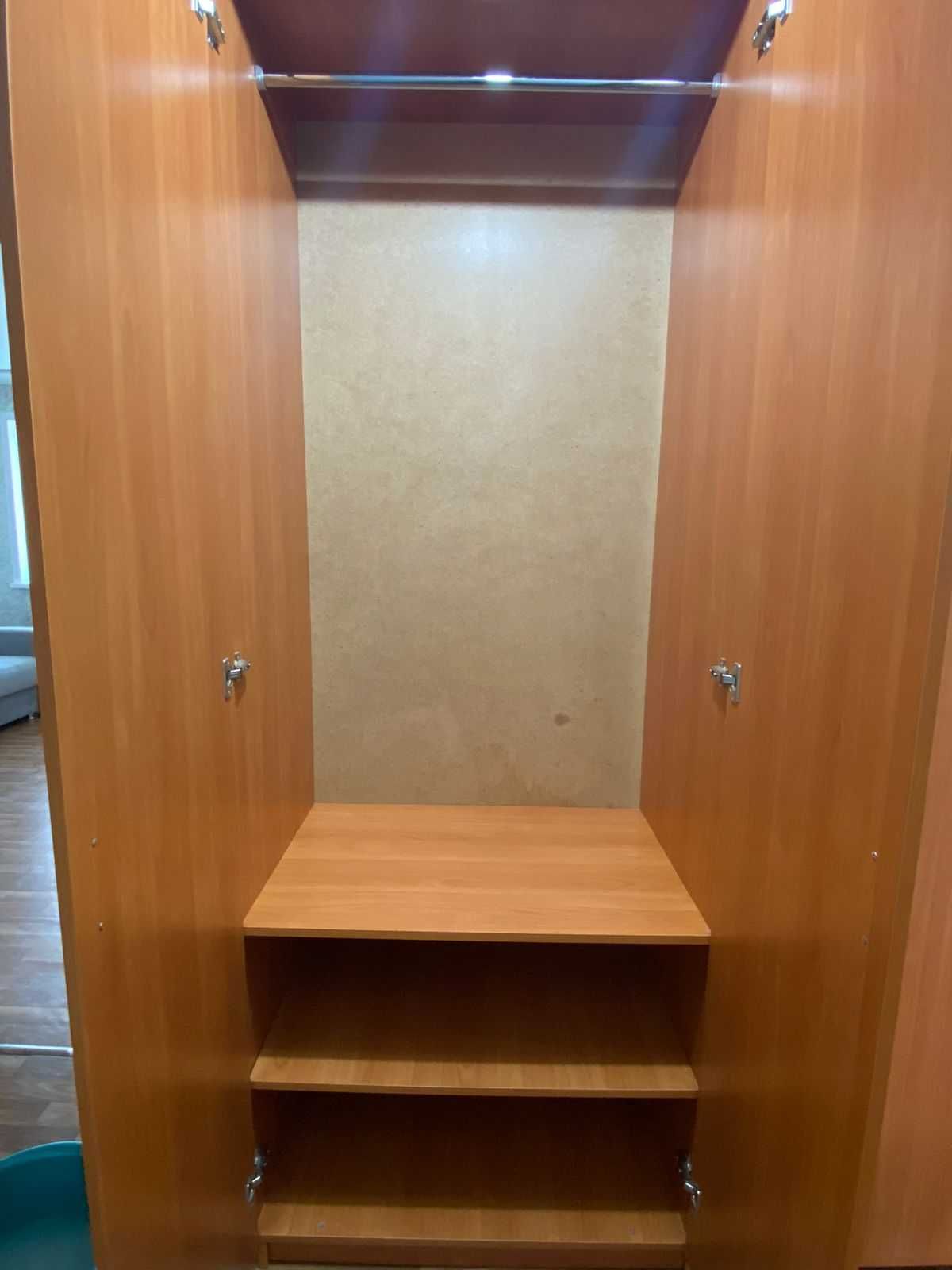 2 больших шкафа, для дачи или дома