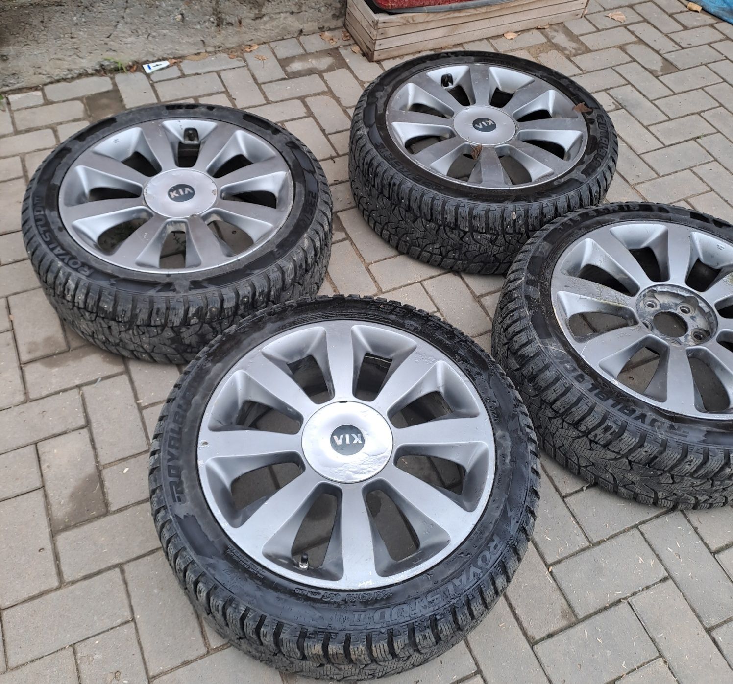 Продам диск р18 от киа оптима по штучно запаска