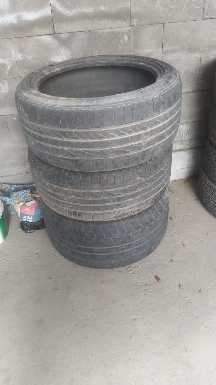 Продам всесезонные покрышки