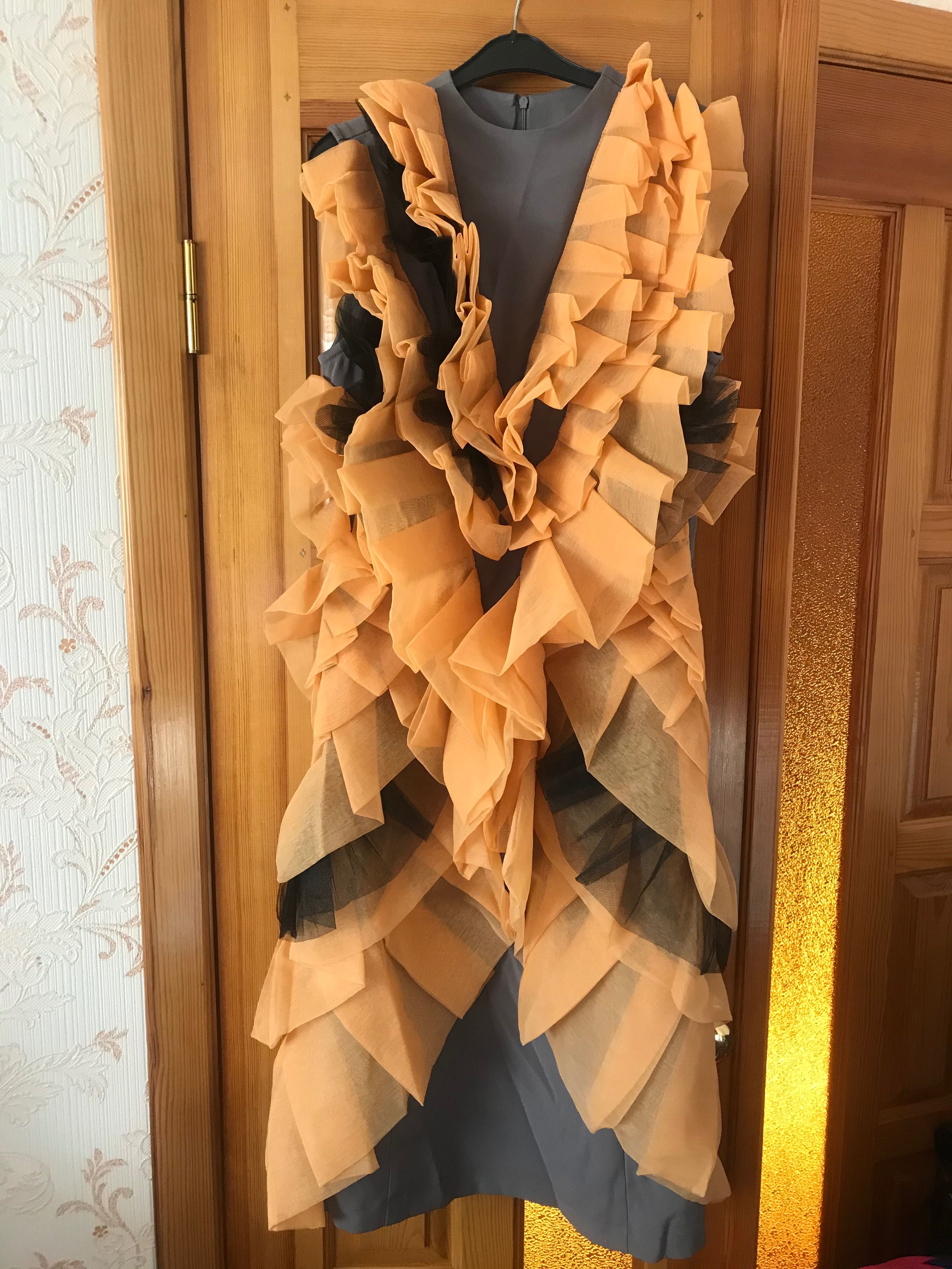 Платье праздничное разные