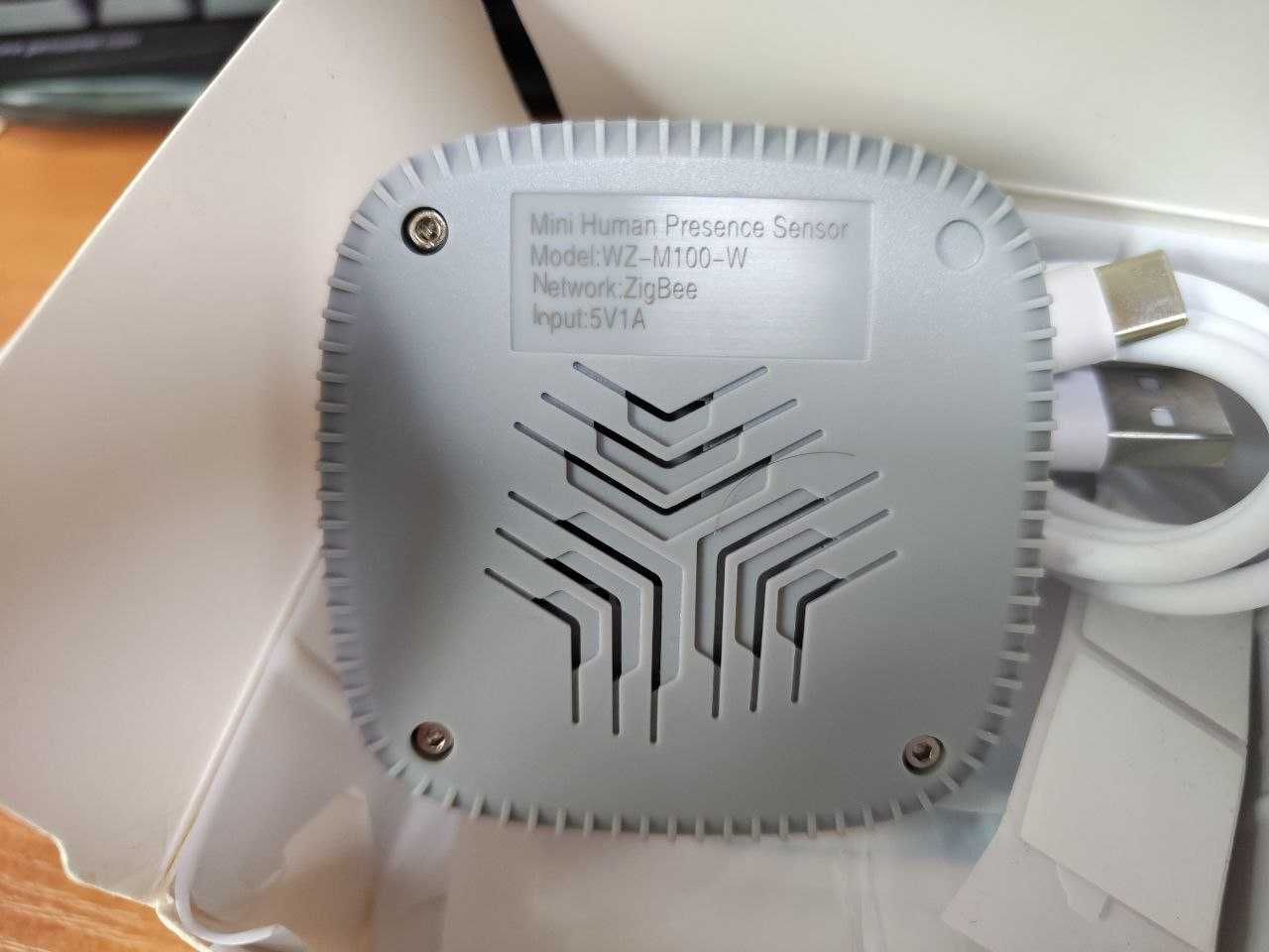Микроволновый датчик присутствия/света ZigBee PresenceMotion/Luminance