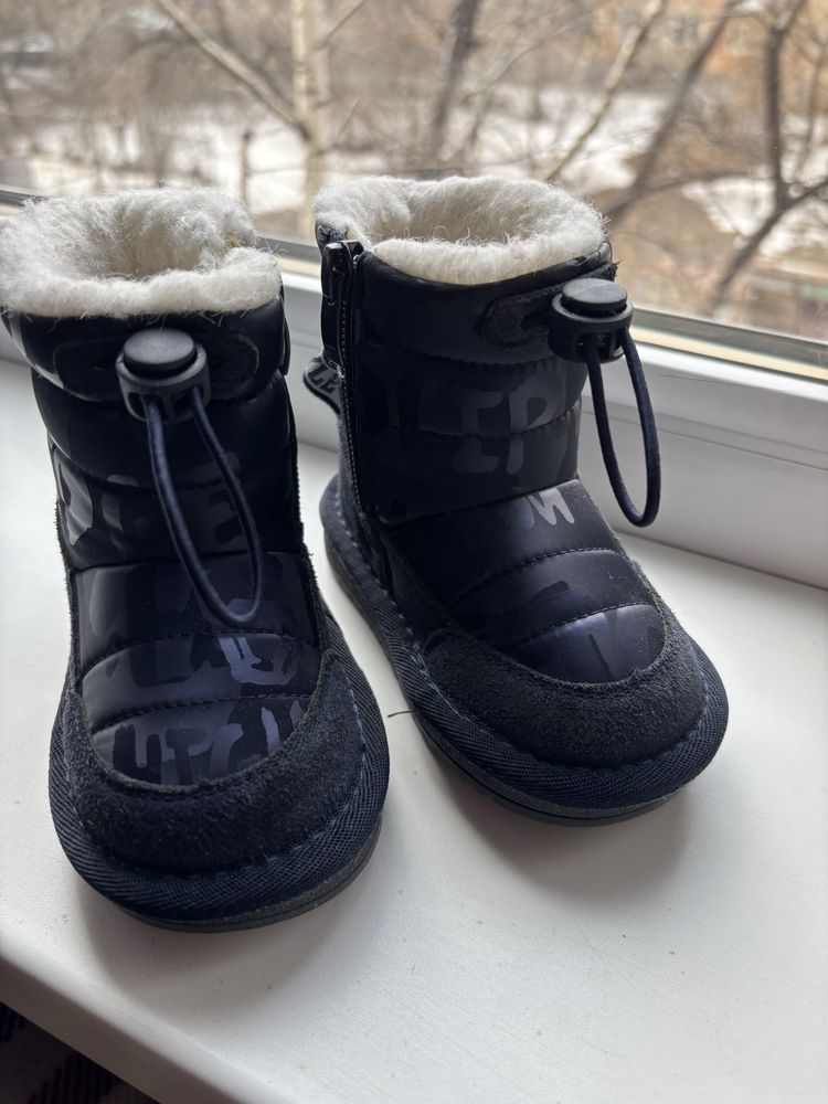 Продам зимние сапожки