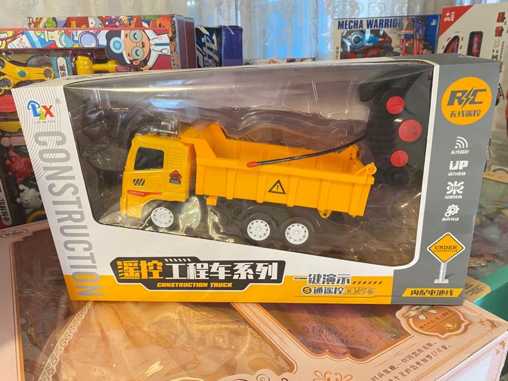 Игрушки новые в коробке