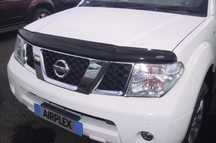Мухобойки на Nissan