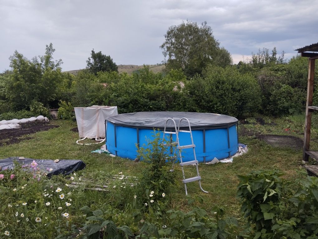 Продам дачу с/о Наука за пос.Степное,хорошее тихое место,с бассейном.