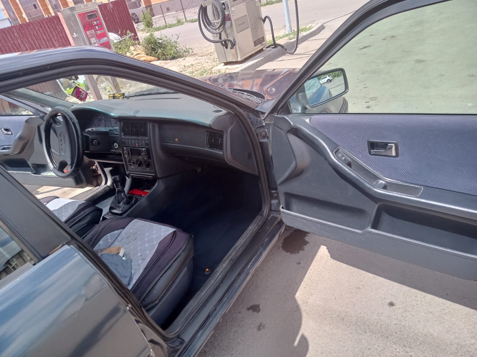Продается Ауди В4 Кватро