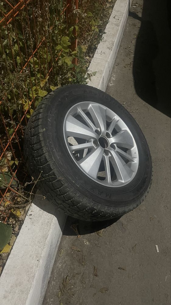 Диски Honda elysion оригинал с зимней резиной