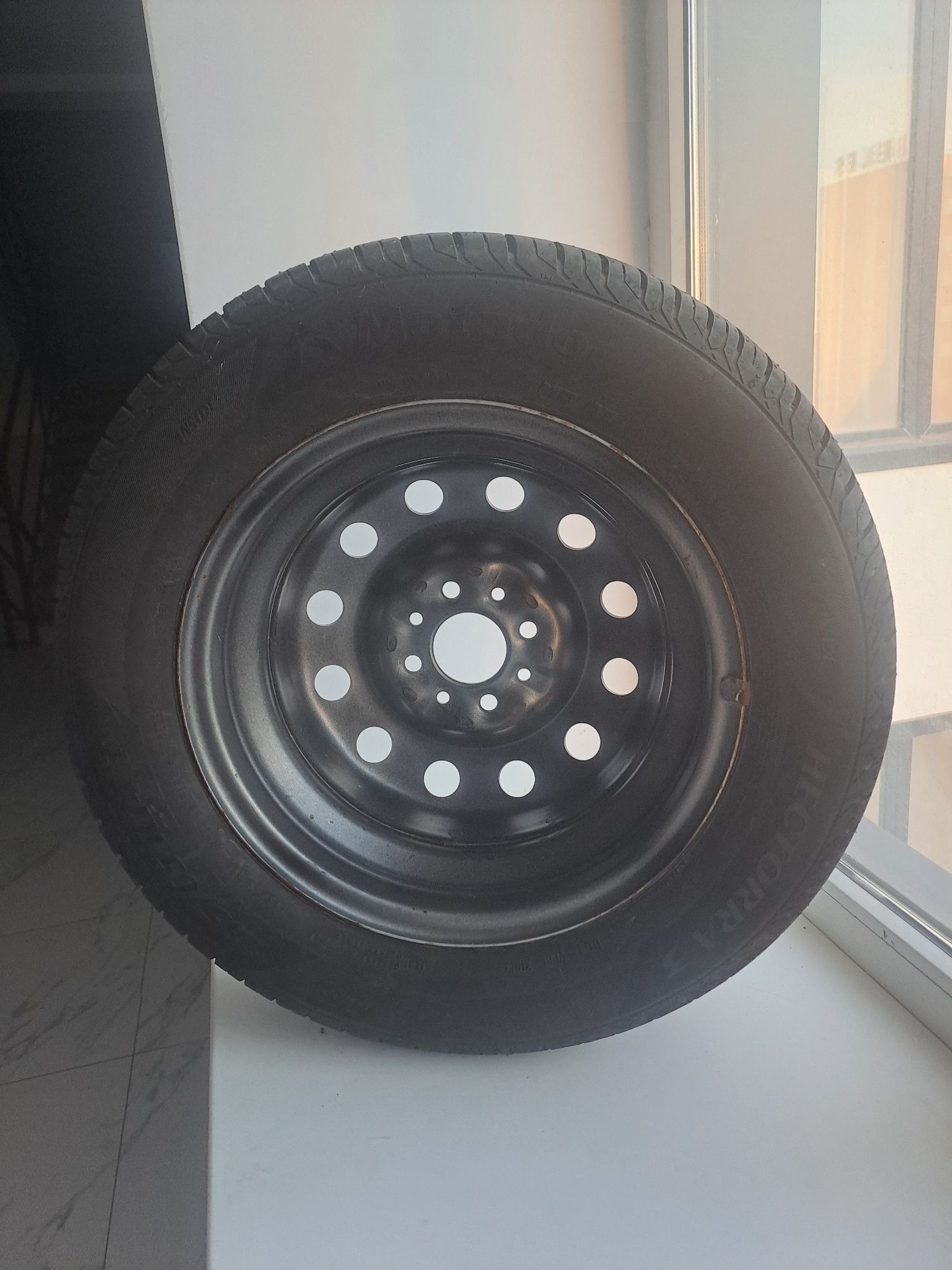 Продам летний резину 185/65/14
