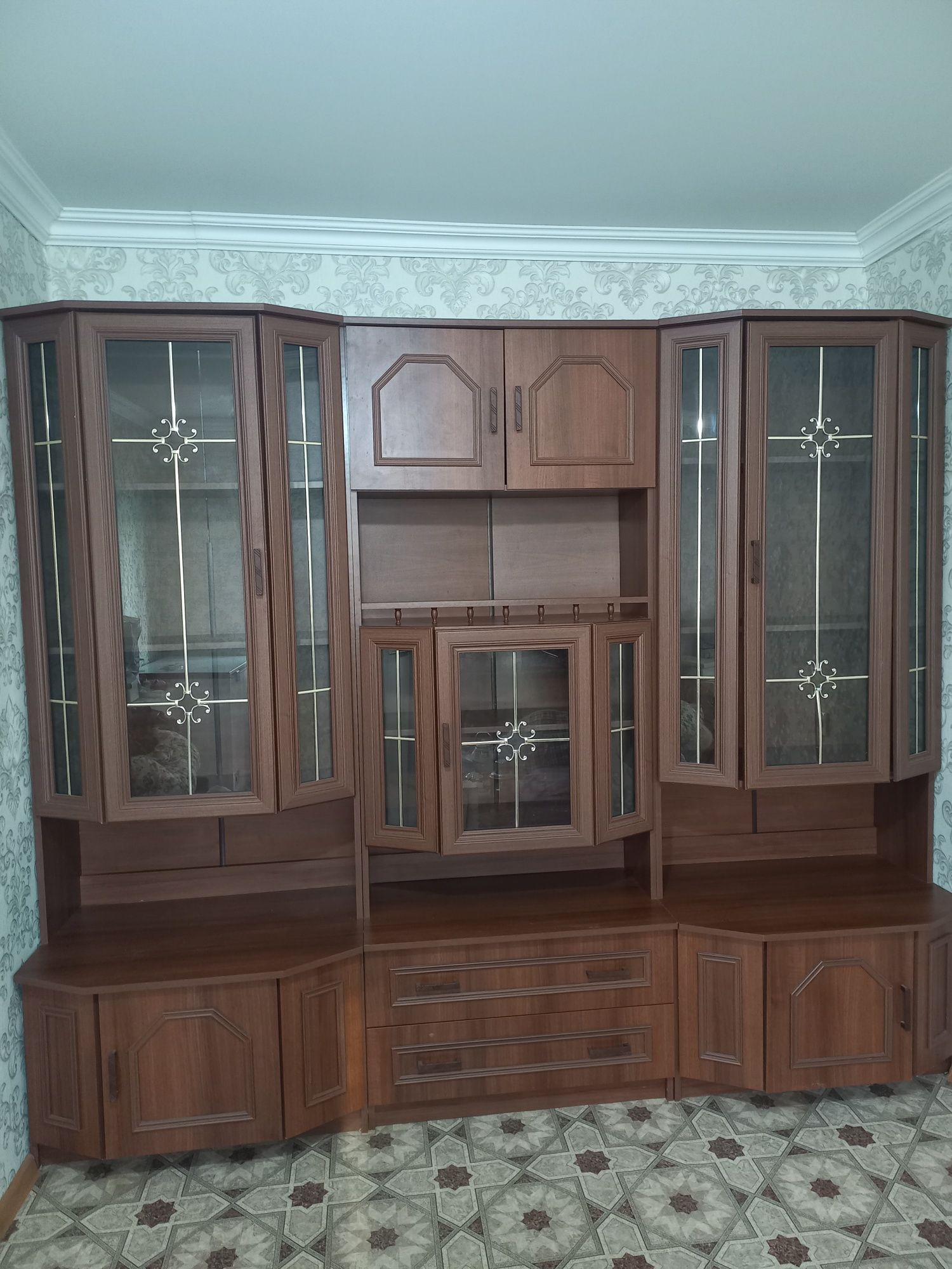 Продам стенку в хорошем состоянии