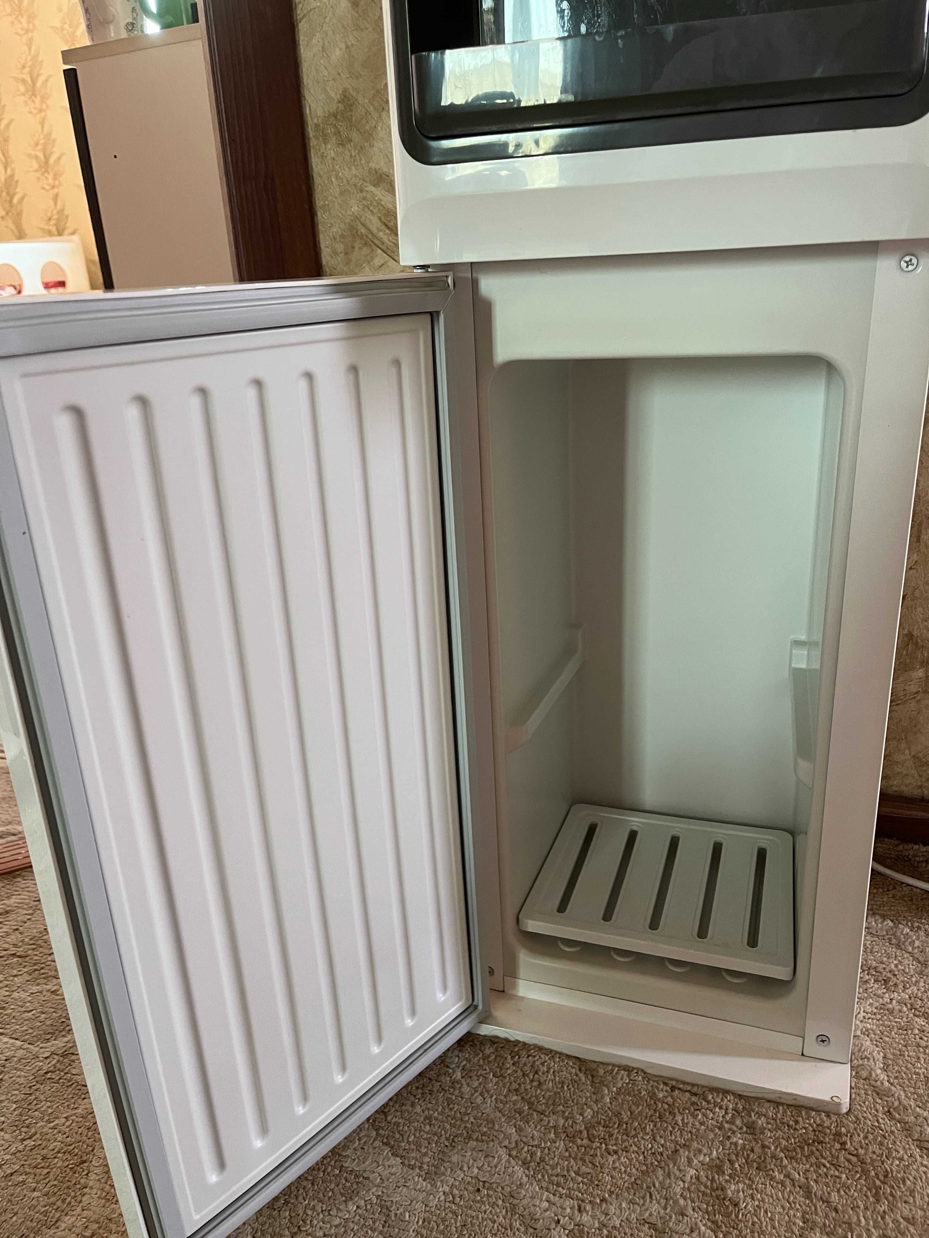 Кулер для воды Midea MK‑40E  охлаждение + горячая вода, тихий