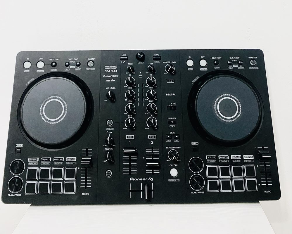 Диджей кантроллер DDJ-FLX4