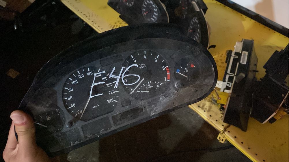 В продаже фонари на разные модели бмв