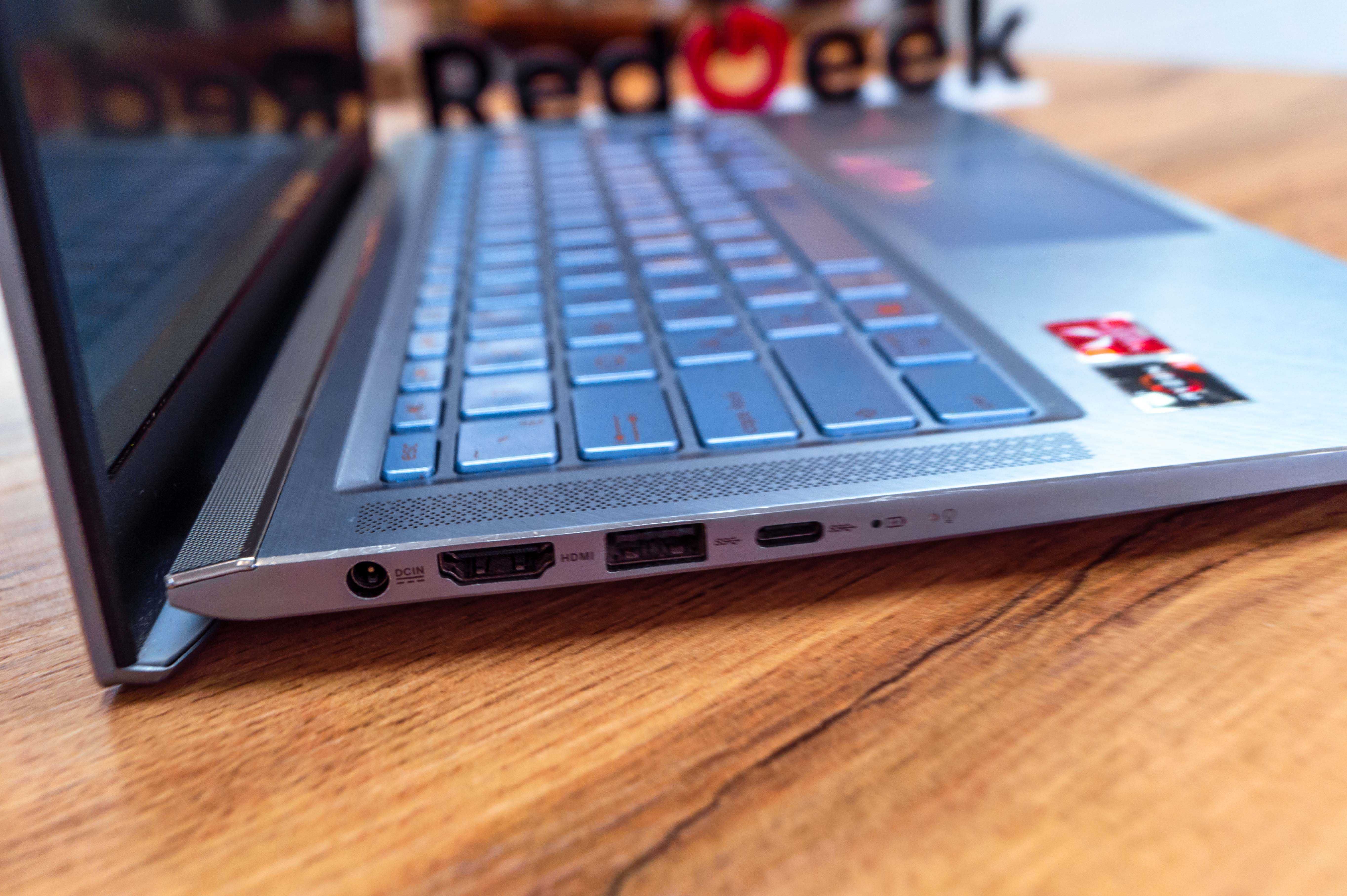 Asus zenbook 14 UM431D|Ryzen 5 3500U| 8/256| Магазин Red Geek