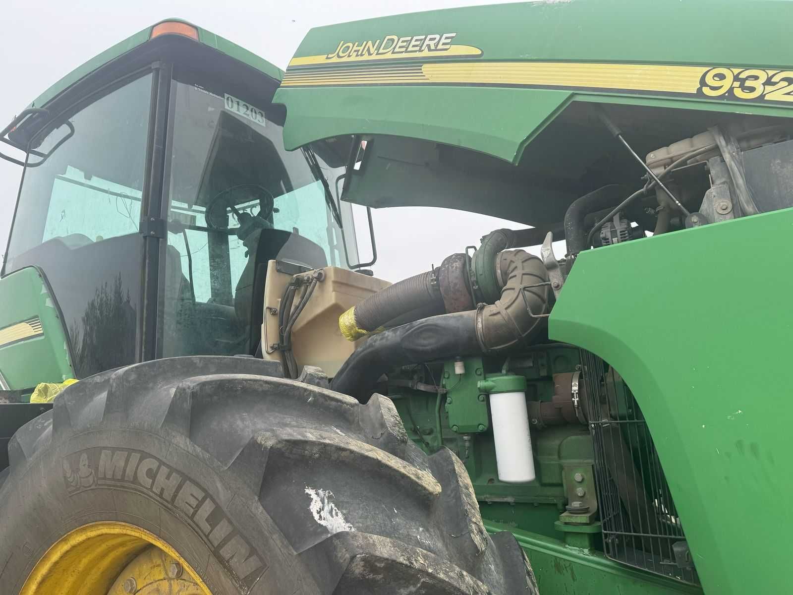 Запчасти, все комплектующие на Трактор John Deere 9320