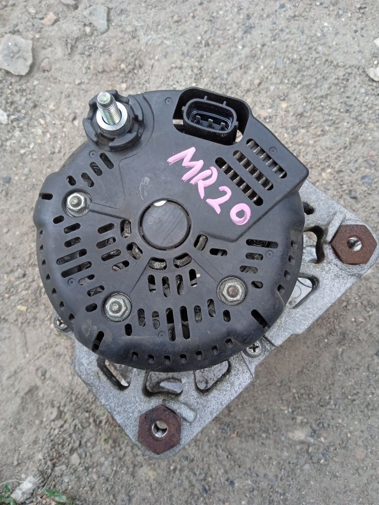 Генератор на Ниссан  MR 20 привозной