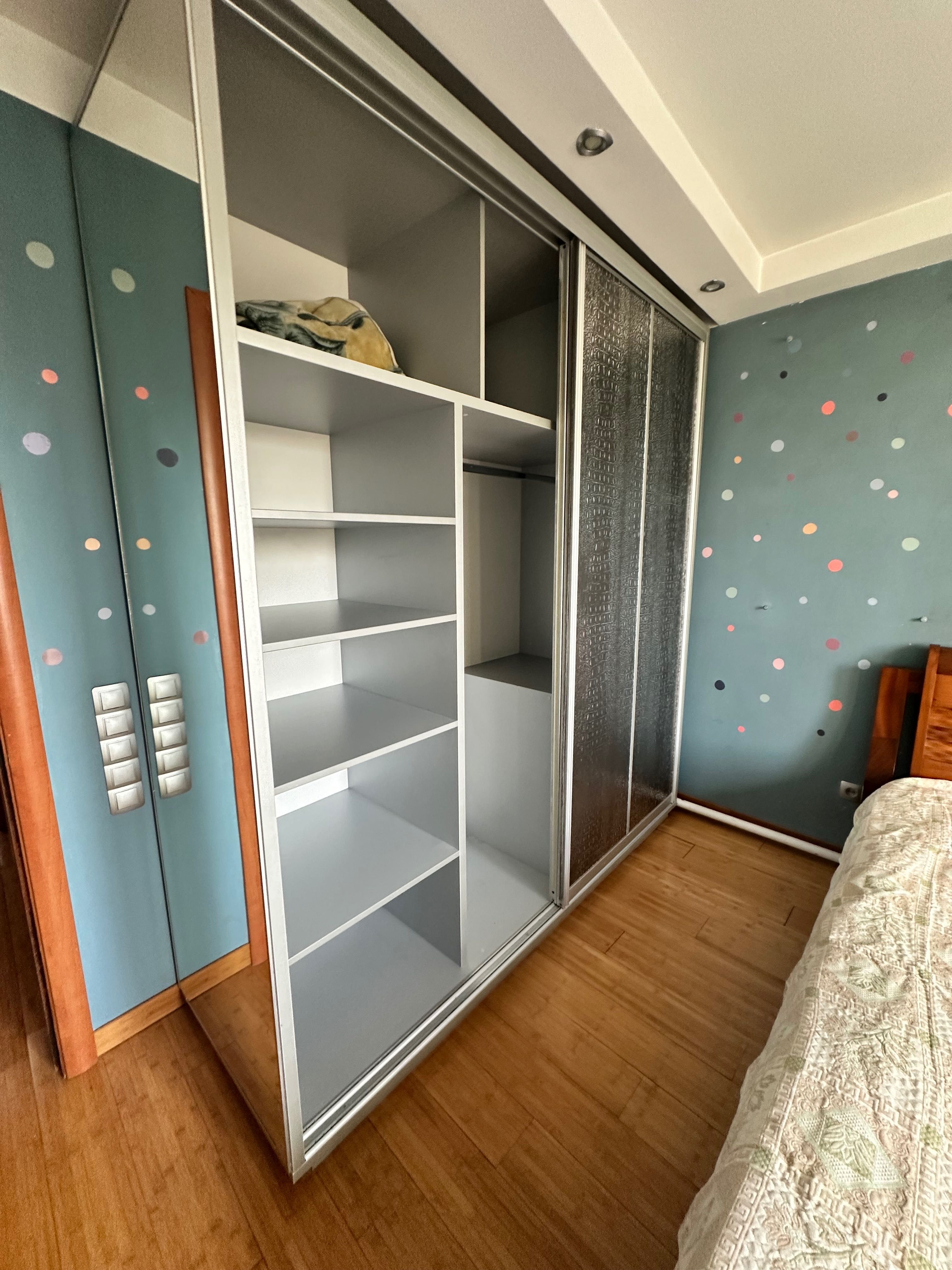 Продам двухкомнатную квартиру в районе Жандосова Шаймерденова