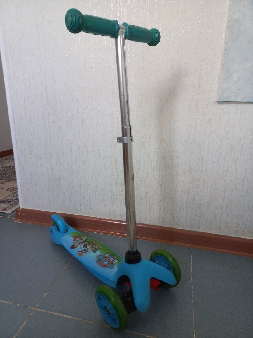 Продам самокат 3-х колеса
