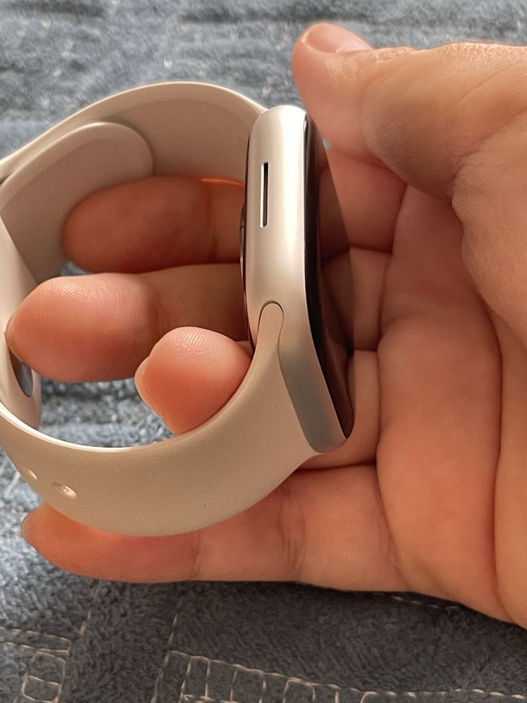 Продам Apple watch 8 45 mm