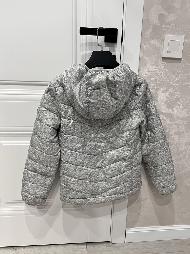 Продам Детские куртки!