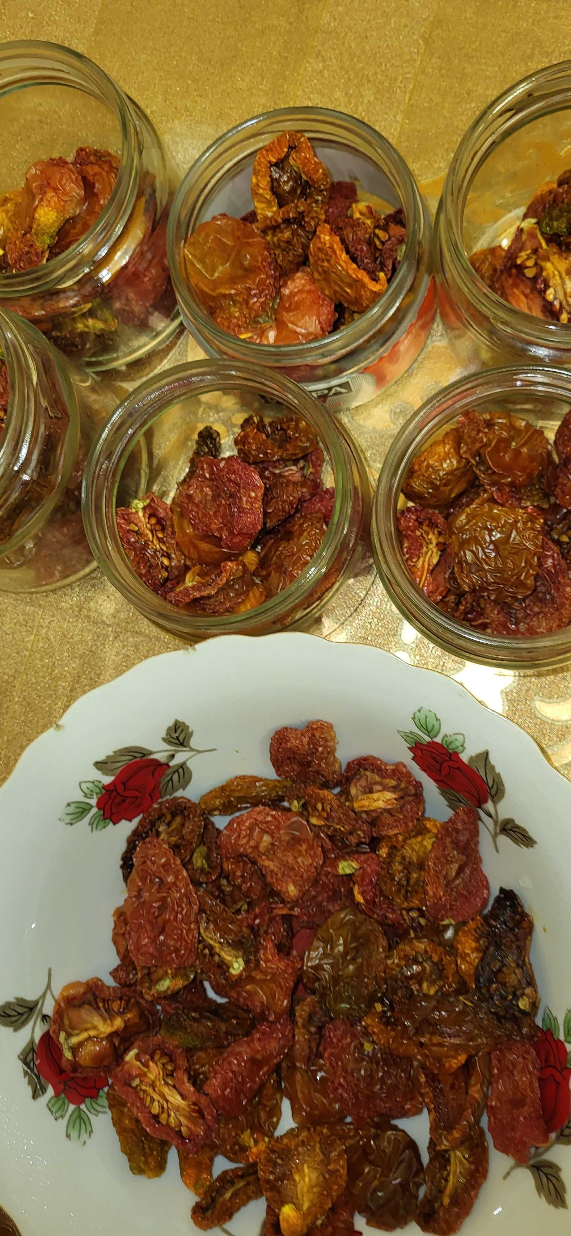 Продаю вяляные помидоры.Сорта самые лучшие.Помидоры дачные.