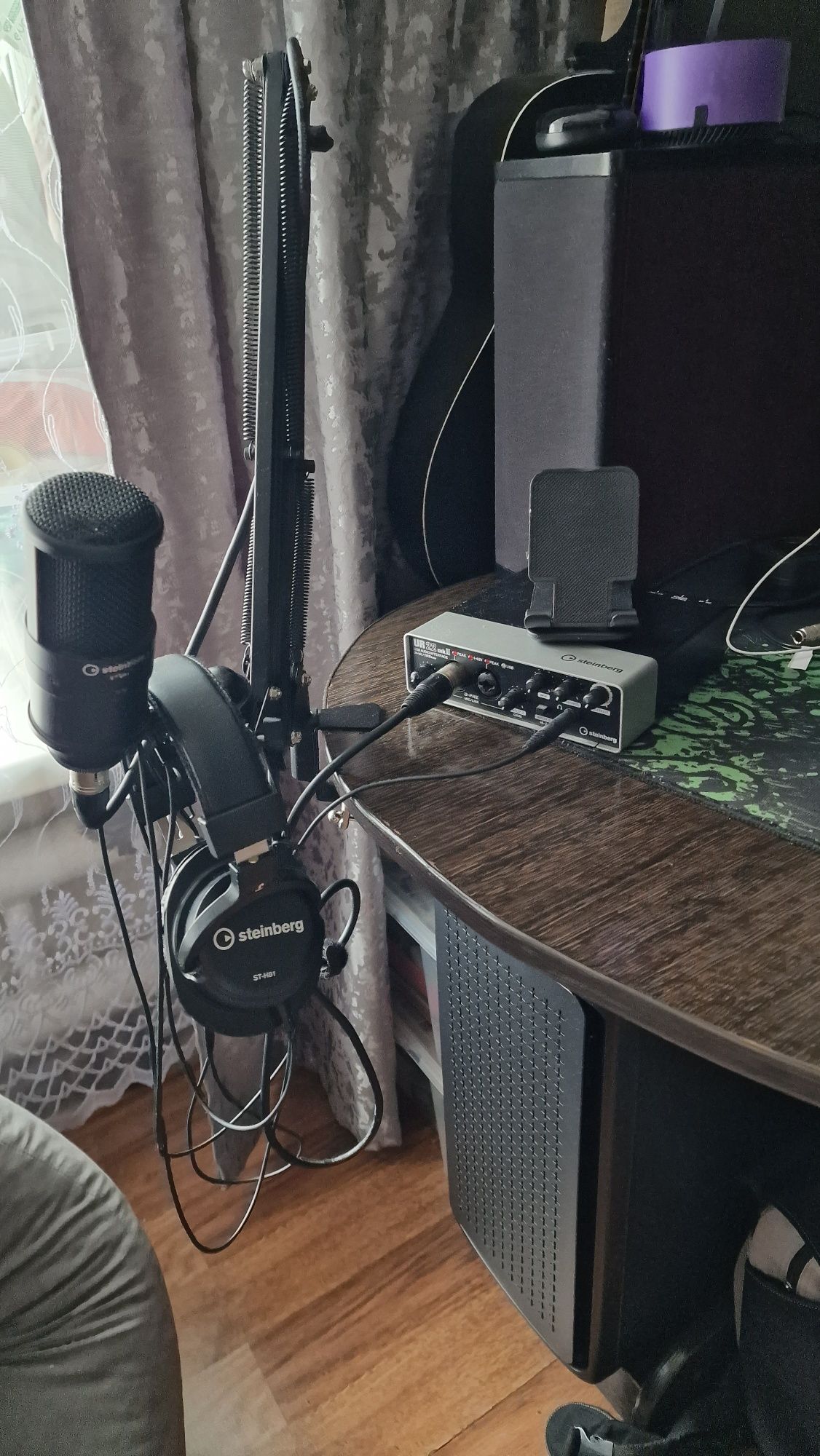 Steinberg UR22 mkII Recording Pack представляет собой готовый комплект