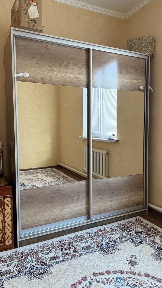 Купе шкаф почти новый срочно сатам