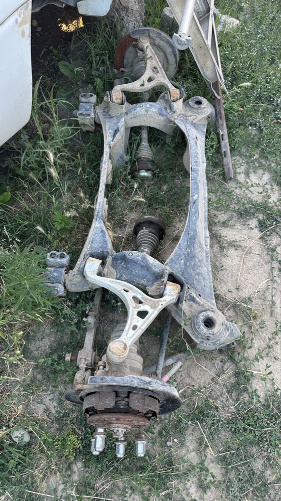 Тойота аристо Лексус амортизатор по ходовой по кузов