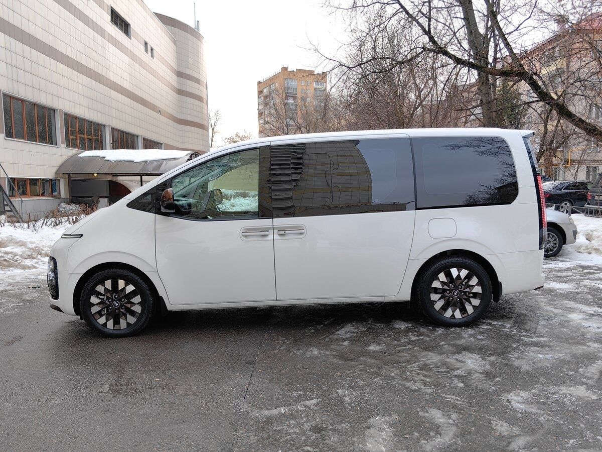 Аренда Hyundai Staria с водителем, аренда прокат минивэн микроавтобус