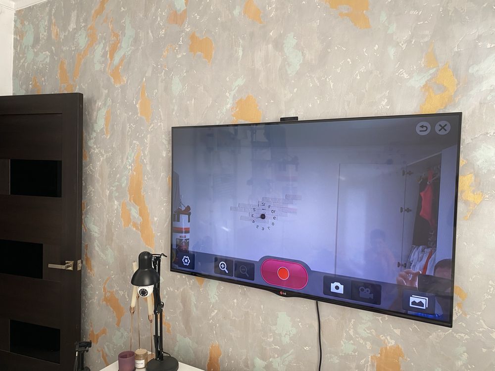 Продам Смарт ТВ диагональ 55