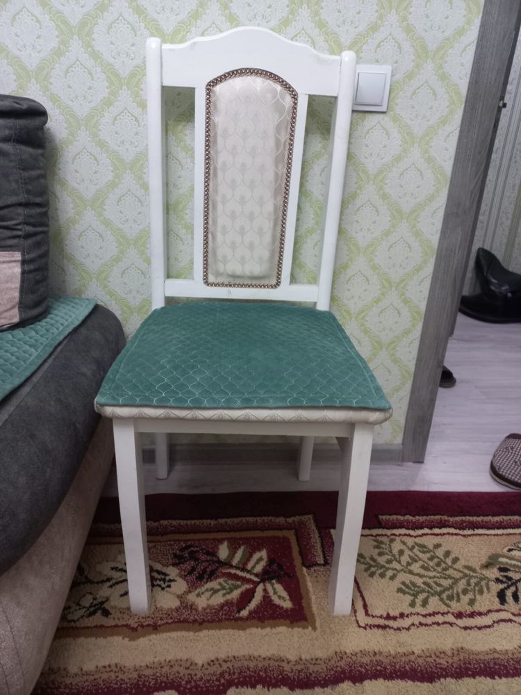 Продам стулья в хорошем состояний