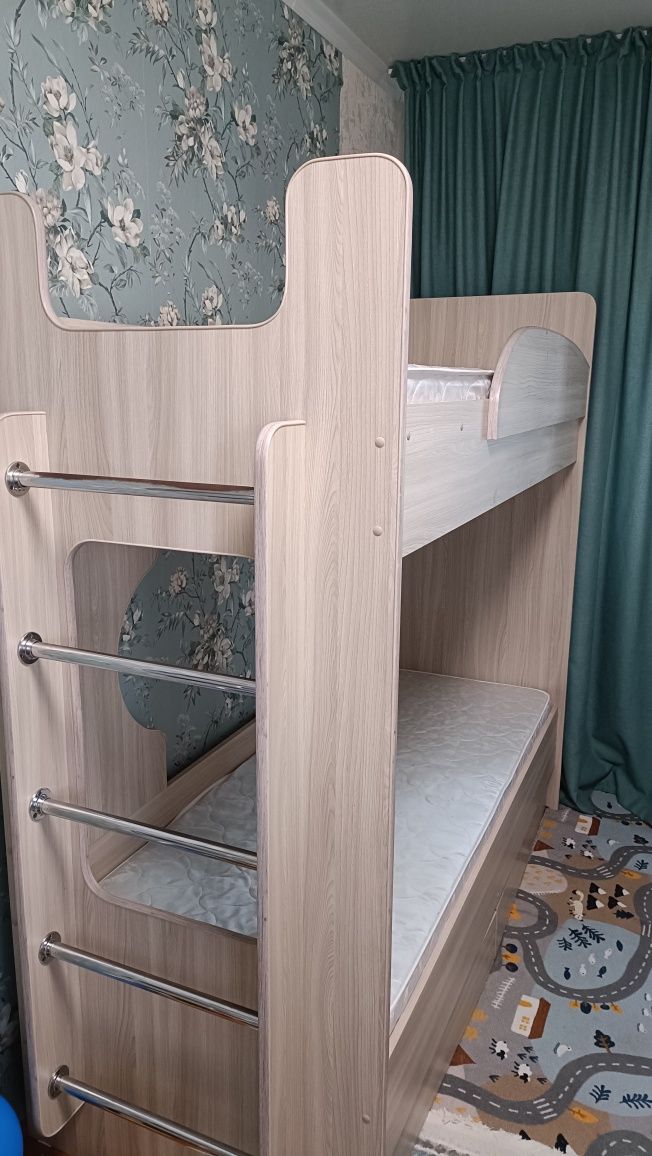 Продам кровать, детская, двухъярусная