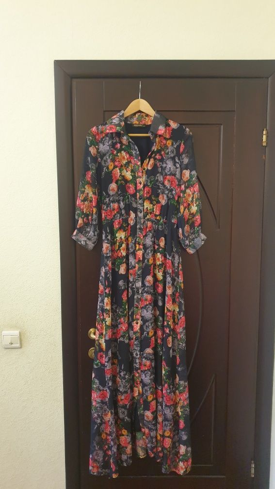 Продам платье женское