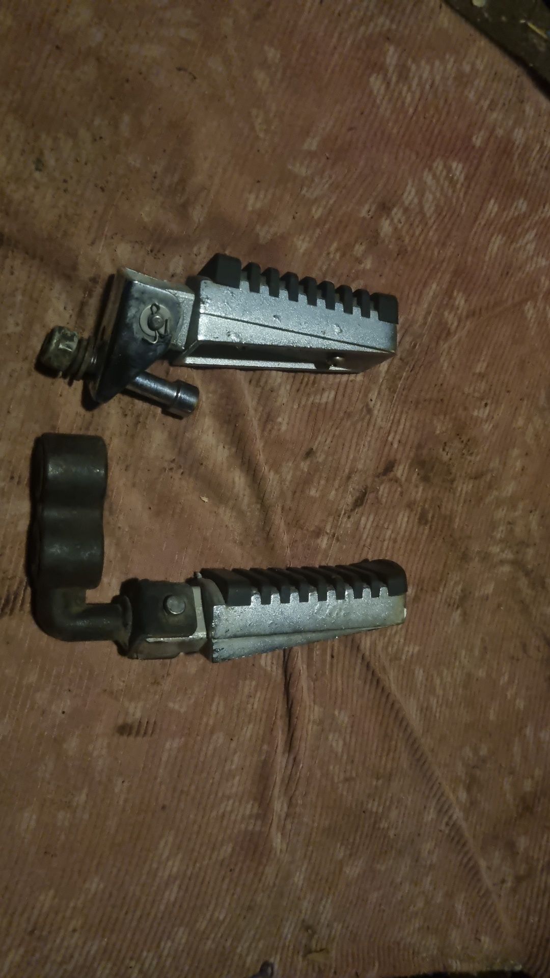 Продам диски и покрышка 18 размер