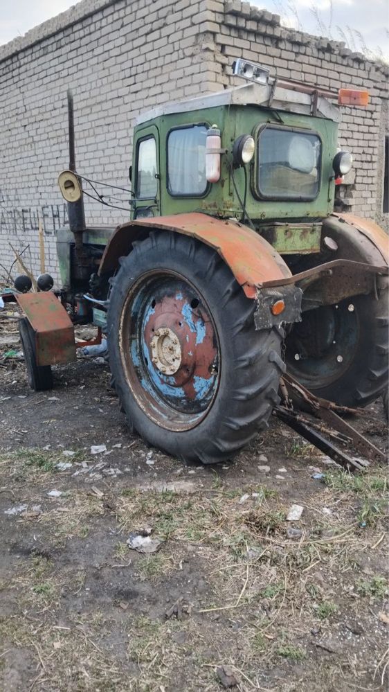 Продам трактор т40 с куном