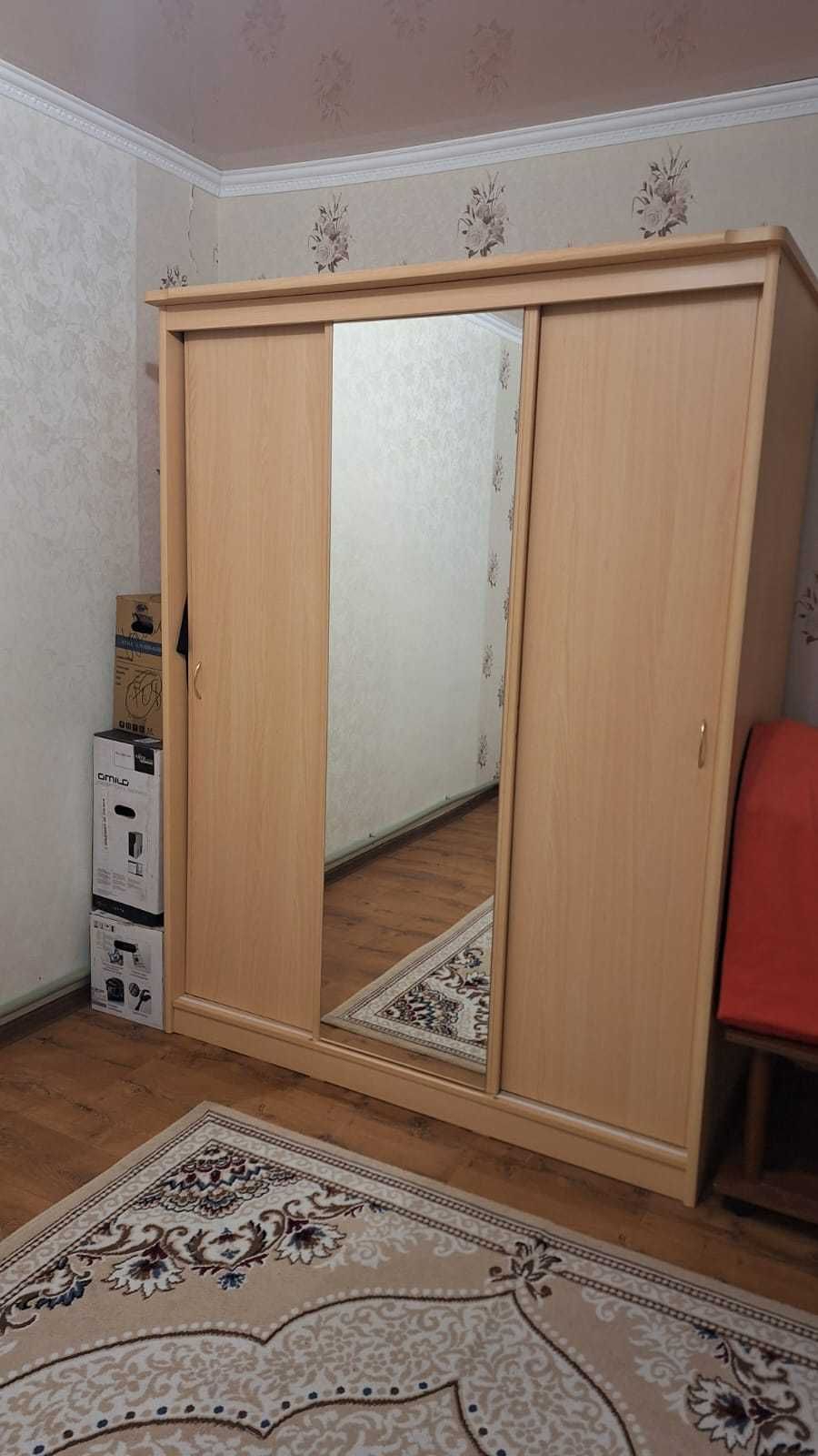 Продам мебель в хорошем состоянии – диван, кровать, шкаф диван,  и др.